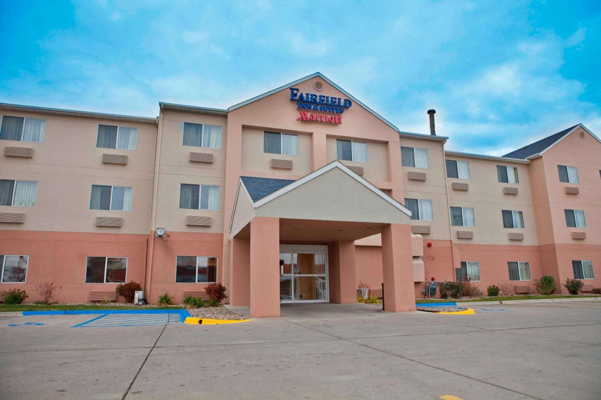 Fairfield Inn & Suites Bismarck South Екстериор снимка