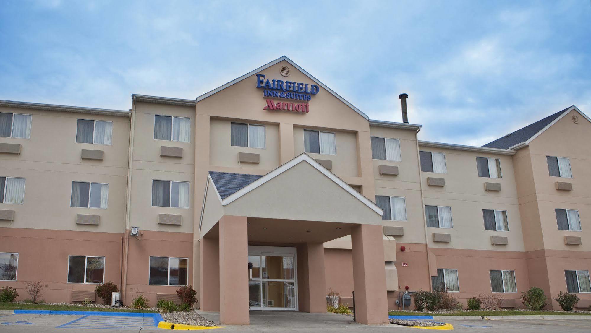 Fairfield Inn & Suites Bismarck South Екстериор снимка